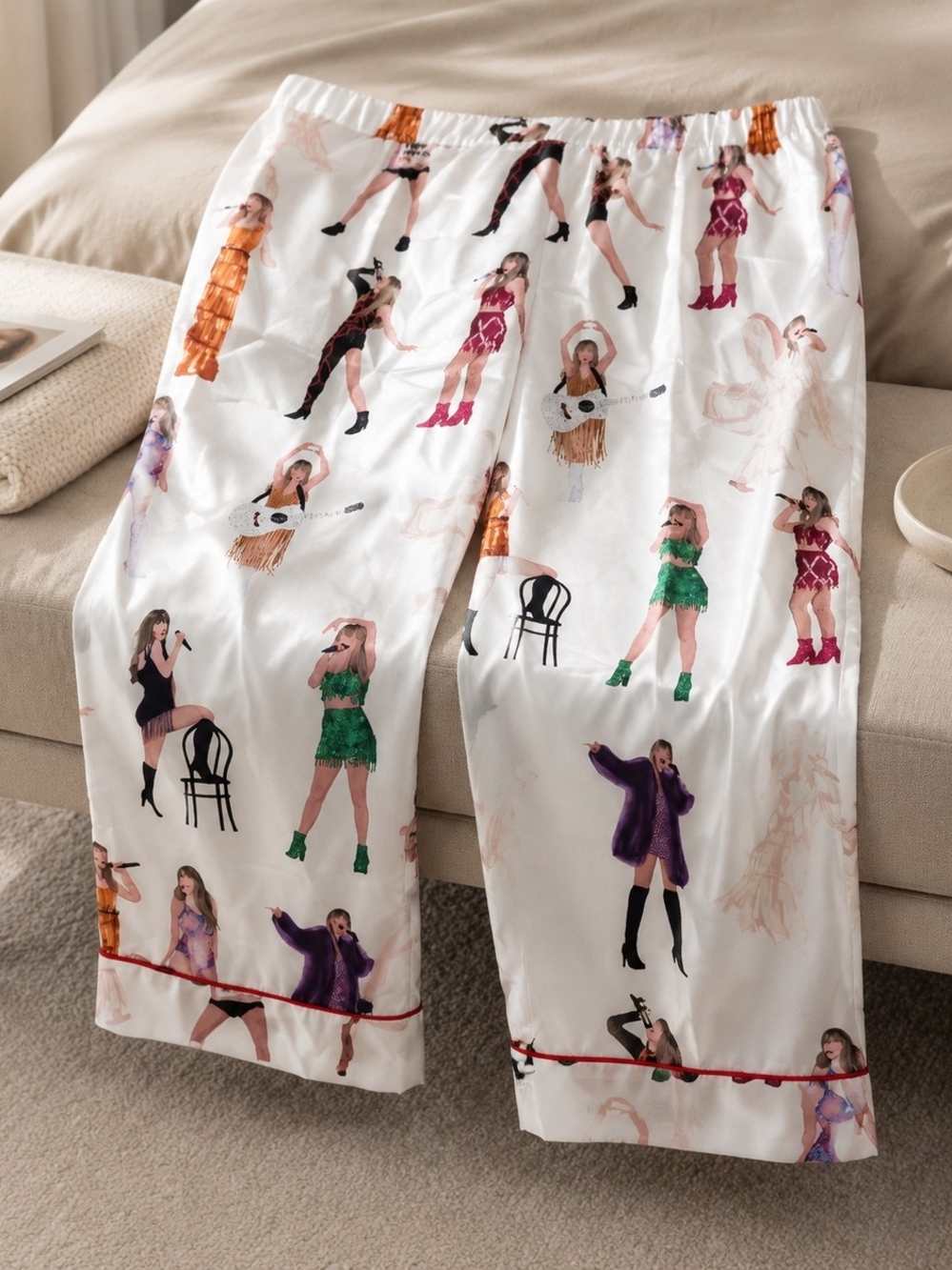 Taylor Swift Printed Satin Pajamas - Picture 2 of 11
